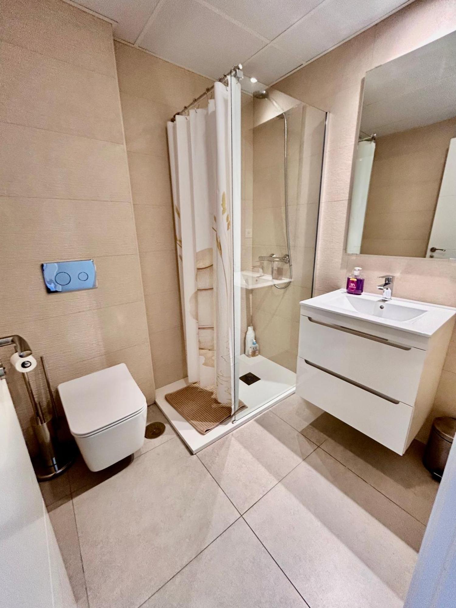 Moderno Apartamento Inteligente Madrid Exterior photo